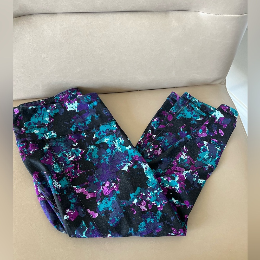 Old navy active capri leggings